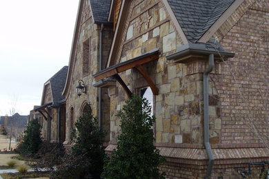 Inspiration for a timeless exterior home remodel in Dallas