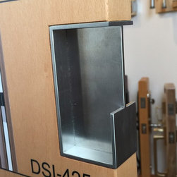 Accessories - Cabinet knobs - Pulls - Door Hardware
