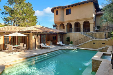 Tuscan pool photo in San Francisco