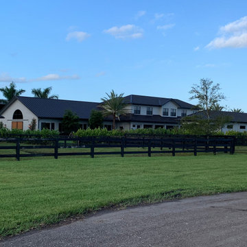 Stable with Grooms Qtrs 2020