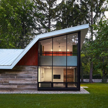 Gull Lake Guesthouse