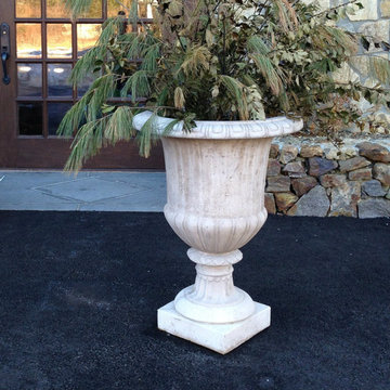 Planters & Urns