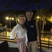 Julie Lowe's photo