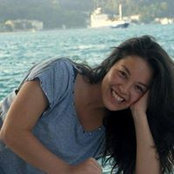 Özge Önol's photo