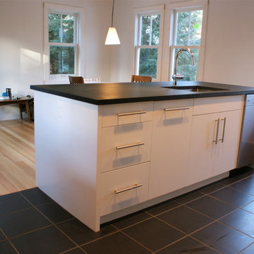 Recycled Material "Richlite" Counter - 18" Miele Dishwasher