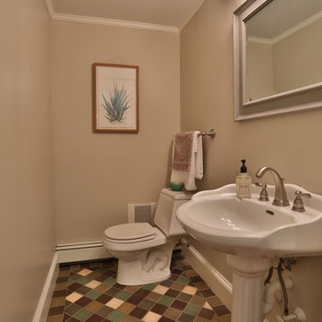 Stunning Antique Dutch Colonial in Lynnfield