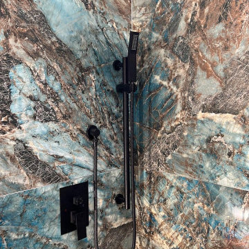 Beautiful exotic looking shower!