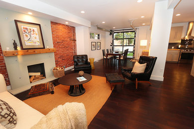 Inspiration for an industrial home design remodel in Columbus