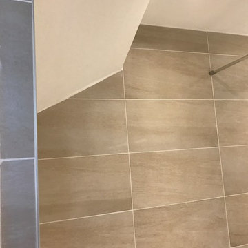 Salle de bains imitation carreaux de ciment mixés avec 30x60