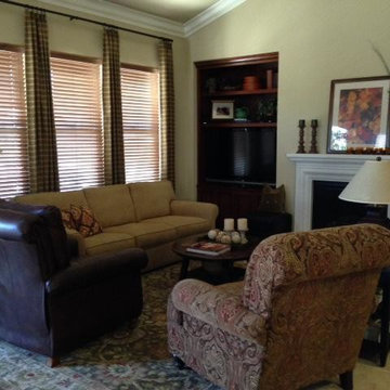 Bellaire Ave Living Room