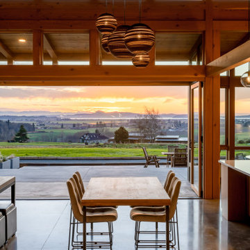 Bay views and extra room for extended family