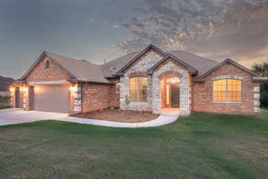 Exterior home idea in Oklahoma City