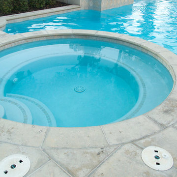 Free Form Gunite with Spa