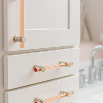 Love It Or Leave It | Transitional Girls' Bathroom