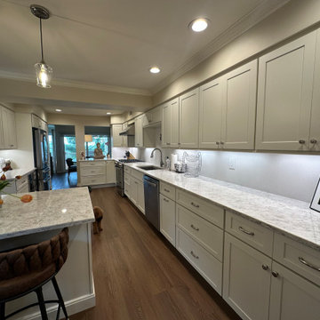 Beautifully Spacious Kitchen