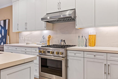 Kitchen - kitchen idea in Orange County