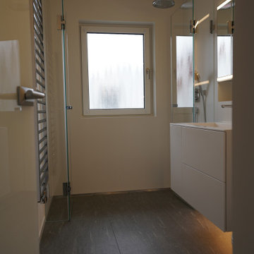 Aus einem Badezimmer wird ein Duschbad der extra Klasse