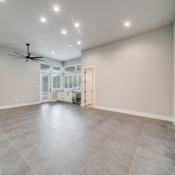 Modern: 4,950 ft², 4 BR/4 BA/2 ST