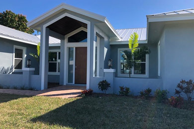 Transitional exterior home photo in Orlando