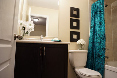 Bathroom - bathroom idea in Toronto