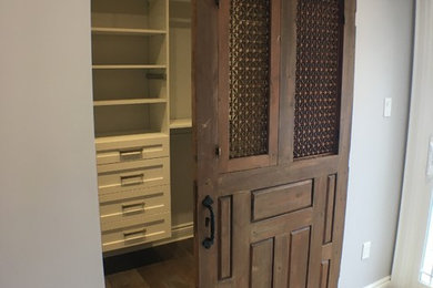 Inspiration for a timeless home design remodel in Toronto