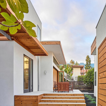 H138, San Diego House