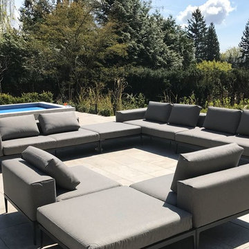 Outdoor Lounge