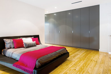 Bedroom - contemporary bedroom idea in Houston