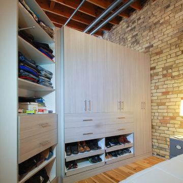 Deluxe Closets