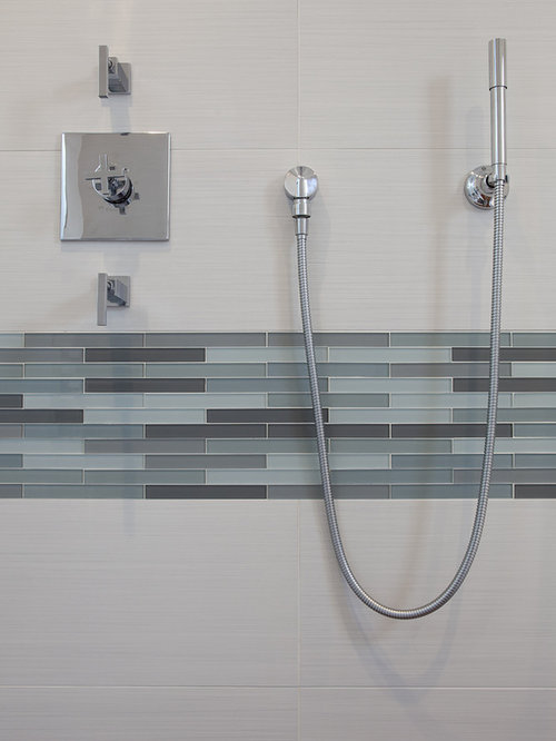 Inspiration For A Contemporary Bathroom Remodel In San Francisco Glass Tile Accent Houzz
