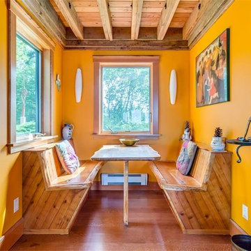 Live Edge Bluff Home - Whidbey Island