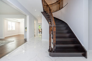 Example of a minimalist home design design in Toronto