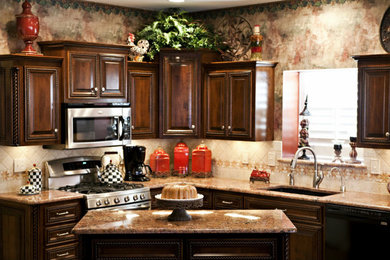 Kitchen - traditional kitchen idea in Other