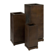 Outdoor furnishings and decor