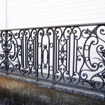 Traditional style railings