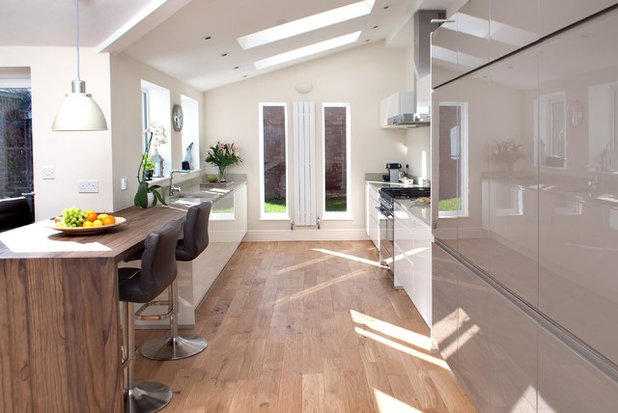 Contemporary Kitchen by Haus12 Interiors