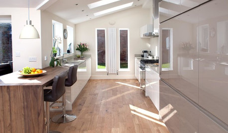 Kitchen of the Week: A Sunny Space with Clean Lines and Warm Wood
