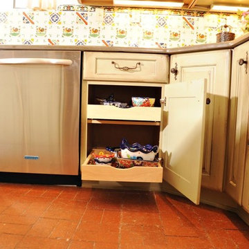 Antique Country Kitchen