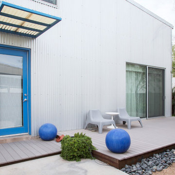 My Houzz: Splashes of Color in a Modern Arizona Loft
