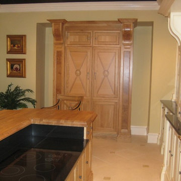 Edwardian Painted & Oak Kitchen