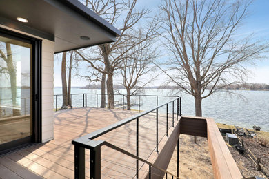 Balcony - modern balcony idea in Minneapolis