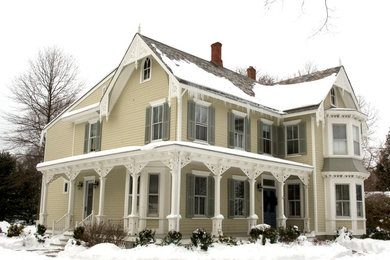 Example of an exterior home design in Philadelphia