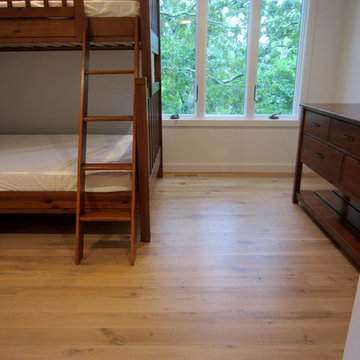AMAGANSETT: 4" SOLID COUNTRY GRADE WHITE OAK INSTALLED /FINISHED NATURAL