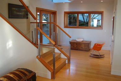 Entryway - transitional entryway idea in Vancouver