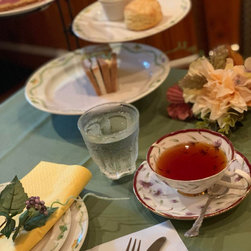 イベント後はプロの紅茶専門の先生によるアフタヌーンティーのサービス。テーブルコーディネートのプチレクチャーもございます - 商品
