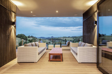 Photo of a beach style deck in Auckland.