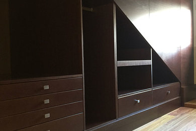 Inspiration for a transitional storage and wardrobe in Madrid.