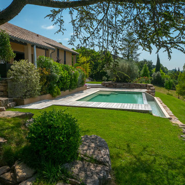 Piscine à débordement