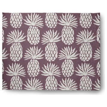 8' x 10' Pineapple Pattern Indoor/Outdoor Rug, Dusty Purple