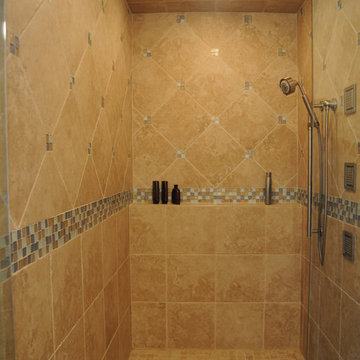 Traditional Master Bath & Closet with Built-ins